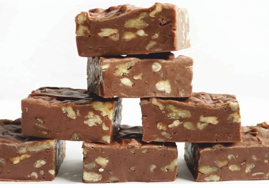 Chocolate-fudge-with nuts
